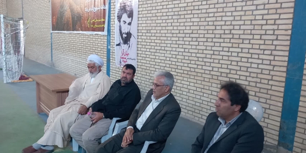 نشست بررسی مسیر دسترسی روستاهای مجتمع بخش زاویه با حضور مسئولان شهرستانی برگزار شد