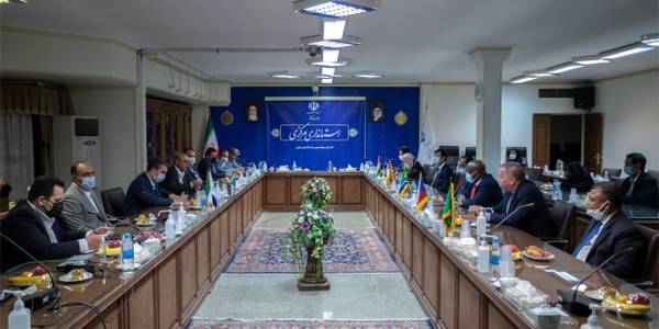 نمایشگاه سنگ محلات نشانگر یکصدم ظرفیت استان  در حوزه سنگ است