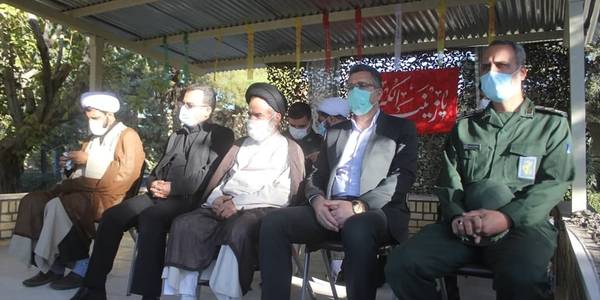 صبحگاه مشترك نيروهاي نظامي وانتظامي شهرستان خمين برگزار شد