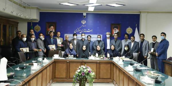 استاندار مرکزی بر اولویت بخشی به رفع مشکلات روابط عمومی ها تاکید کرد