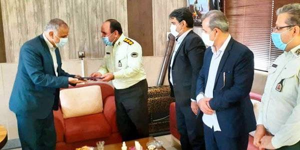 دیدار مهندس سلیمانی فرماندار شهرستان زرندیه به همراه مهندس لطفی فر بخشدار مرکزی با جناب سرهنگ یوسف وند فرمانده انتظامی شهرستان به مناسبت هفته نیروی انتظامی و تقدیر و تشکر از تلاشهای عزیزان انتظامی.