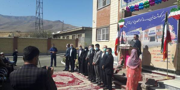 آیین افتتاح مدرسه خبرساز  روستای عقیل آباد از توابع بخش مرکزی شهرستان اراک با حضور فرماندار شهرستان اراک