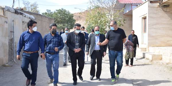 دهگردشی ۱۴۰۰-۰۷-۲۸ ناظری فرماندار و بخشدار مرکزی از روستای آبگرم محلات