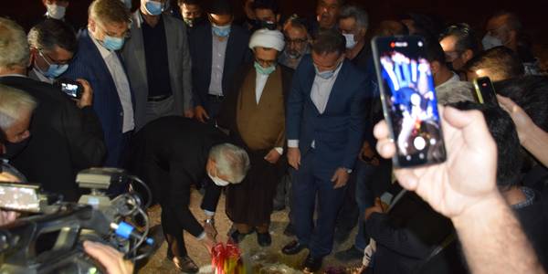 دیدار از مجموعه ورزشی باقر اباد نیم ور و کلنگ زنی زمین چمن و باشگاه بدنسازی خیرساز توسط سید حمید سجادی وزیر ورزش و جوانان