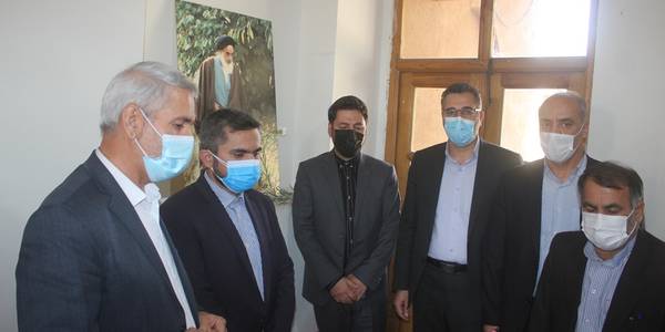 معاون وزیر ورزش و جوانان از بیت حضرت امام (ره) در خمین بازدید کرد