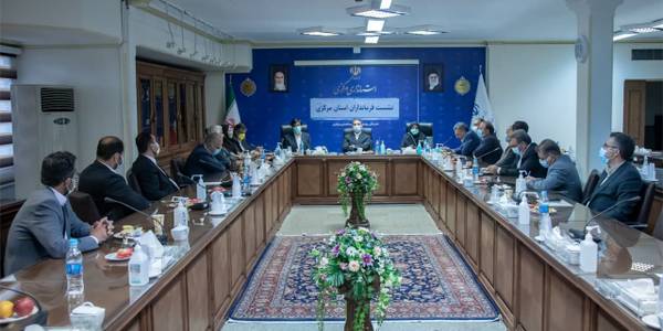 نشست فرمانداران استان مرکزی به ریاست سیدعلی آقازاده استاندار مرکزی و با حضور معاونین استاندار برگزار شد.