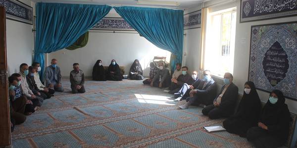 از فرزندان شهدا و ایثارگران شاغل در فرمانداری خمین تجلیل شد