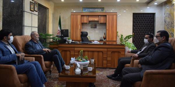 دیدار ناظر عالی دانشنامه دفاع مقدس استان مرکزی و عضو هیئت علمی دانشگاه امام حسین (ع) و مسئول نمایندگی حفظ آثار و نشر ارزش های دفاع مقدس شهرستان با ناظری فرماندار شهرستان محلات