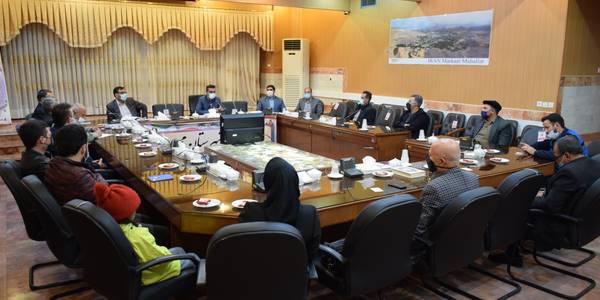 جلسه بررسی مسائل و مشکلات اصناف و اتحادیه های شهرستان محلات به ریاست ناظری فرماندار برگزار گردید