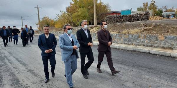 مسائل و مشکلات روستای قطب آباد مورد بررسی قرار گرفت.