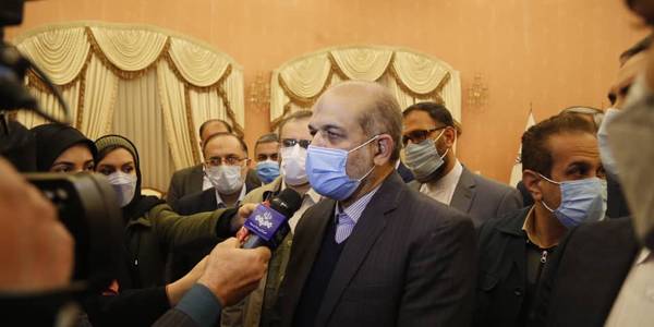 تمامی رده های مسئولیتی باید تمام وقت در اختیار مردم باشند