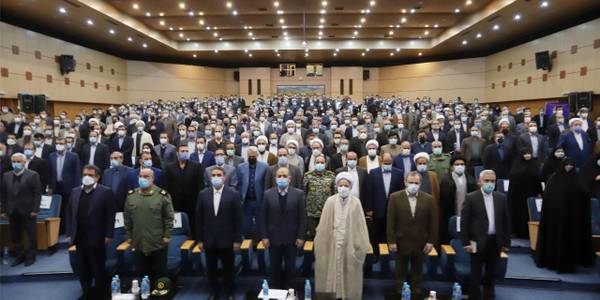 آیین تکریم و معارفه استاندار مرکزی با حضور دکتر وحیدی وزیر کشور برگزار گردید