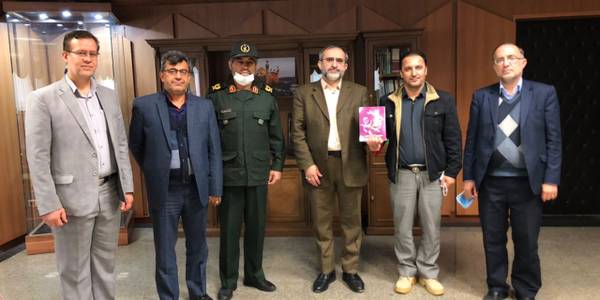 دیدار استاندار مرکزی با نماینده ایثارگران ستاد کل نیروهای مسلح