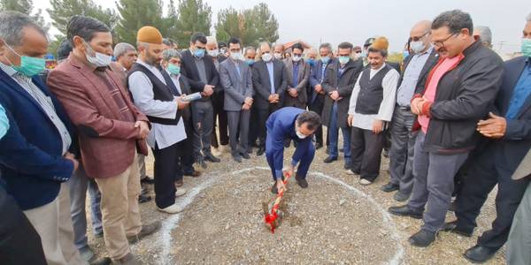 کلنگ زنی محل احداث ساختمان غرفه های بازارچه محلی روستای خورهه