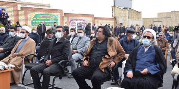 آیین افتتاح دبیرستان پسرانه مرحوم علی منصوری با حضور ناظری فرماندار شهرستان محلات و دیگر مسئولین برگزار شد.