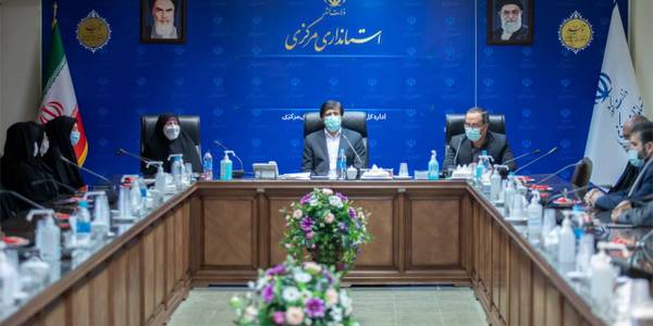 به مناسبت هفته كتاب و كتاب خواني ، سرپرست و كاركنان كتابخانه هاي استان مركزي با معاون سياسي،امنيتي و اجتماعي استاندار ديدار و گفتگو نمودند