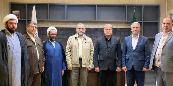 نشست صمیمی مجمع نمایندگان استان با استاندار مرکزی