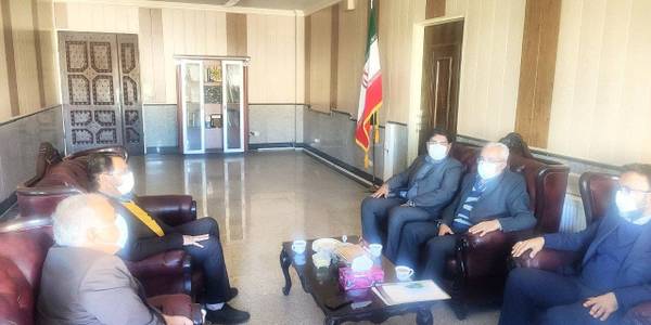 نشست مهندس سلیمانی فرماندار شهرستان زرندیه با جناب آقای طاعتی دبیر کمیسیون برنامه ریزی ، هماهنگی و نظارت بر قاچاق کالا و ارز استان مرکزی