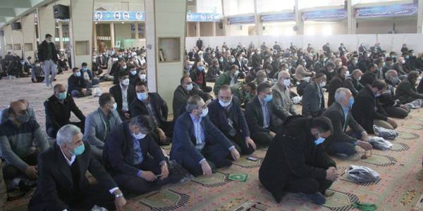 حضور مسئولین استان در نماز جمعه شهر خمین