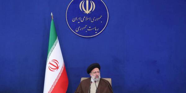 🔷بررسي آخرين وضعيت كشور در راستاي پيشگيري و مقابله با ويروس كرونا و اتخاذ تصميمات لازم در جلسه ستاد ملي مديريت و مقابله با بيماري كرونا با حضور رئيس جمهور و ارتباط ويدئو كنفرانس با استانداري هاي سراسر كشور.