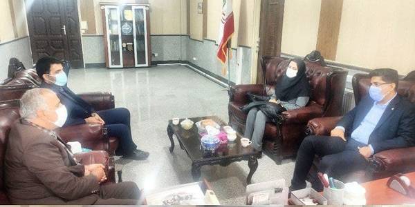 نشست مهندس سلیمانی فرماندار شهرستان زرندیه با دکتر سهرابی مدیریت درمان تامین اجتماعی استان مرکزی