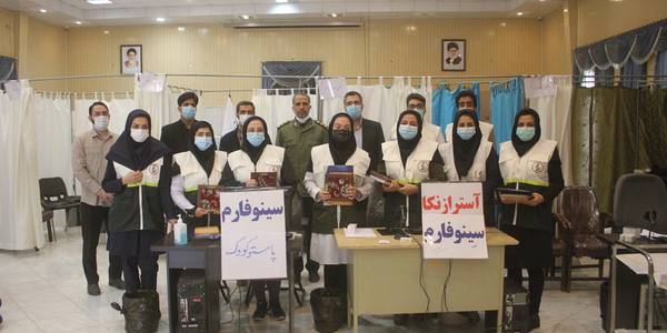 فرمانداز از مرکز واکسیناسیون کرونای شهرستان خمین بازدید کرد