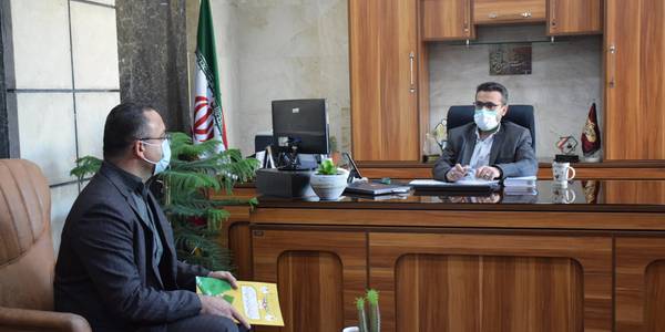 دیدار ترابی رئیس کتابخانه های عمومی شهرستان با ناظری فرماندار شهرستان محلات