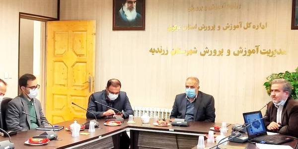 به ریاست مهندس سلیمانی فرماندار شهرستان زرندیه و با حضور مهندس عظیمی بخشدار خرقان ، جناب آقای توکلی نیا سرپرست بخشداری زاویه