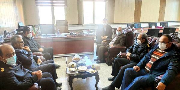 نشست مهندس سلیمانی فرماندار شهرستان زرندیه با دکتر نوازنی مدیر کل دفتر فنی ، امور عمرانی و حمل‌ونقل و ترافیک استان مرکزی