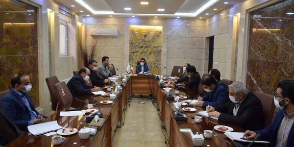 جلسه بررسی چگونگی اختصاص تا یک درصد فروش معادن و فعالیت صنایع معدنی به اهالی ساکن در منطقه جهت ارایه پیشنهادها به شورای معادن استان جهت تامین اعتبار خسارت های احتمالی به ریاست ناظری فرماندار شهرستان محلات برگزار شد.