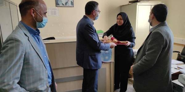 فرماندار با تعدادی از معلولین ادارات شهرستان دیدار کرد