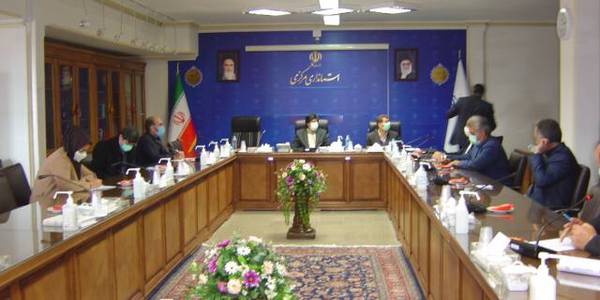 طي جلسه اي به رياست معاون سياسي، امنيتي و اجتماعي استاندار مركزي با حضور مديران و مسئولين مربوطه وضعيت مصرف برق و گاز در سطح استان بررسي شد.