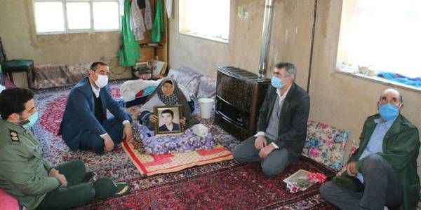 دیدار با خانواده شهید علی اکبر هفتانی