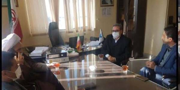 دیدار فرماندار  و امام جمعه خنداب با رئیس دانشگاه آزاد اسلامی خنداب به مناسبت ۱۶ آذر روز دانشجو