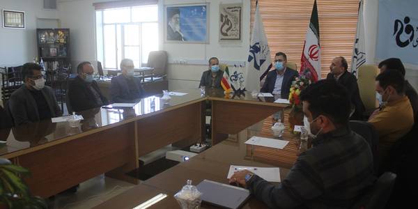 نشست هم اندیشی صنایع و دانشگاهیان شهرستان خمین برگزار شد