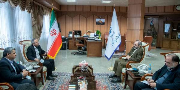 دیدار معاون بنیاد مستضعفان کشور با استاندار مرکزی