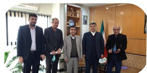 دیدار دکتر کریمی نماینده مردم شهرستان اراک درمجلس شورای اسلامی ،مهندس هادی سرپرست فرمانداری شهرستان و نماینده سمن های زیست محیطی شهرستان با دکتر سلاجقه معاون رئیس جمهور و رئیس سازمان محیط زیست کشور