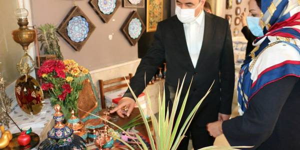 افتتاح نمایشگاه