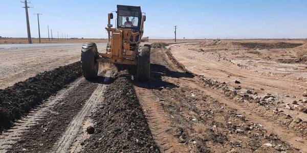 ادامه عملیات زیر سازی و اصلاح پیچ شاه قلعه محور خسروبیگ