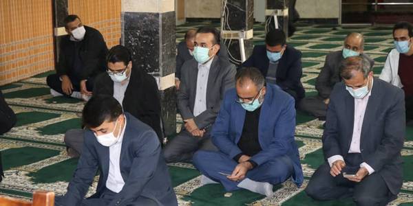 برگزاری مراسم پر فیض زیارت عاشورا به مناسب دهه فاطمیه در نمازخانه فرمانداری شهرستان اراک