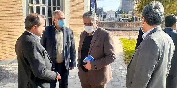 مهندس سلیمانی فرماندار شهرستان زرندیه به همراه مهندس فراهانی مدیر کل پدافند غیرعامل استانداری