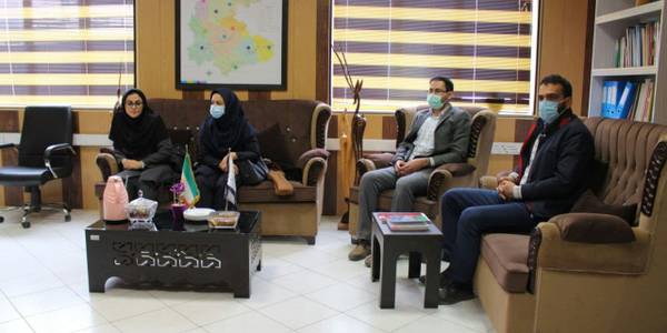 برگزاری نشست مدیرکل دفتر امور روستایی و شوراهای استانداری مرکزی با مسئولین امور مالی و ناظران فنی دهیاری های بخش مرکزی شهرستان اراک