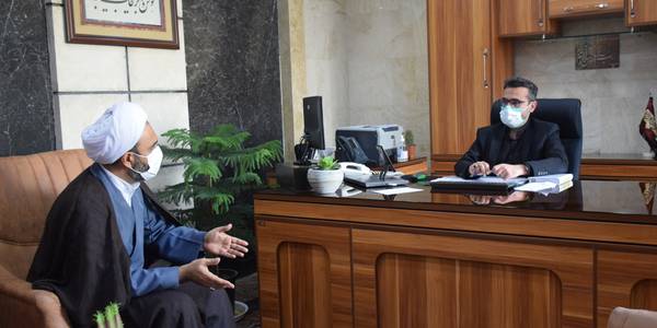 دیدار هاشمی مسئول موسسه تسنیم شهر نیم ور با ناظری فرماندار شهرستان محلات