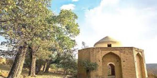 سه بنای تاریخی آرامگاه شاه غریب، شاه قلندر و بقعه چهل دختران در انجدان به دهیاری روستا واگذار خواهد شد.»