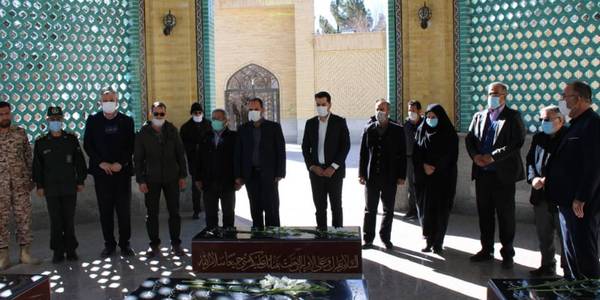 تجدید میثاق  سرپرست جدید فرمانداری شهرستان آشتیان با شهدای گرانقدر