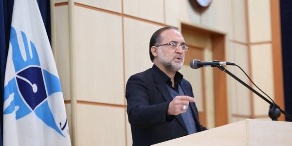 رسالت دانشگاه ها معرفی نخبگان در راستای هویت بخشی است.