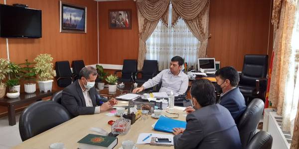 جلسه شورای معاونین فرمانداری شهرستان اراک به ریاست مهندس هادی سرپرست فرمانداری شهرستان و با حضور معاونین سیاسی اجتماعی،عمران وبرنامه ریزی وتوسعه فرماندار، بخشداران مرکزی ،معصومیه وساروق برگزار شد.