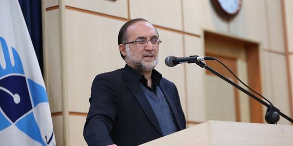 رسالت دانشگاه ها معرفی نخبگان در راستای هویت بخشی می باشد