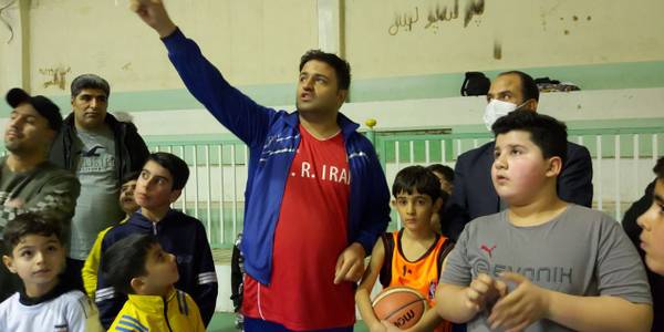 حضور سرپرست فرمانداری شهرستان آشتیان در اردوی آماده سازی تیم بسکتبال آشتیان پیش از اعزام به مسابقات استانی