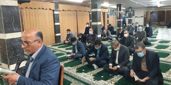 مراسم زیارت عاشورا بمناسبت ایام فاطمیه در محل نمازخانه فرمانداری اراک برگزار گردید